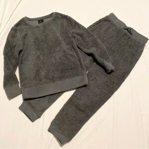 Kyodan Fuzzy Sweater and Pants Set Girls Size Medium 10/12
